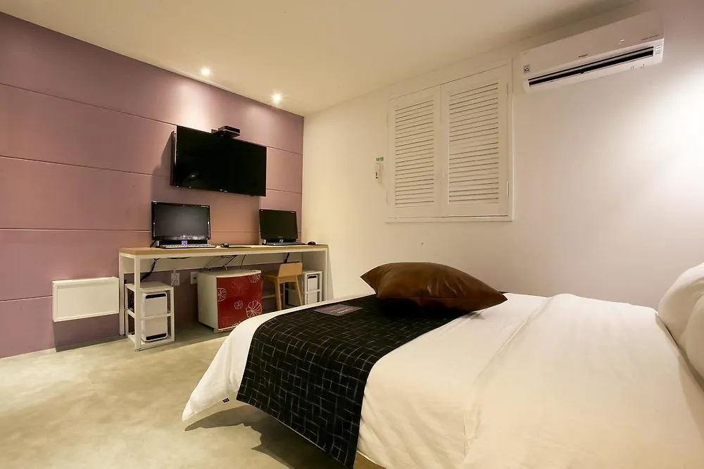 Hotel With You Incheon 2*,